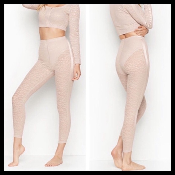Victoria's Secret Pants - NWOT Lace Legging